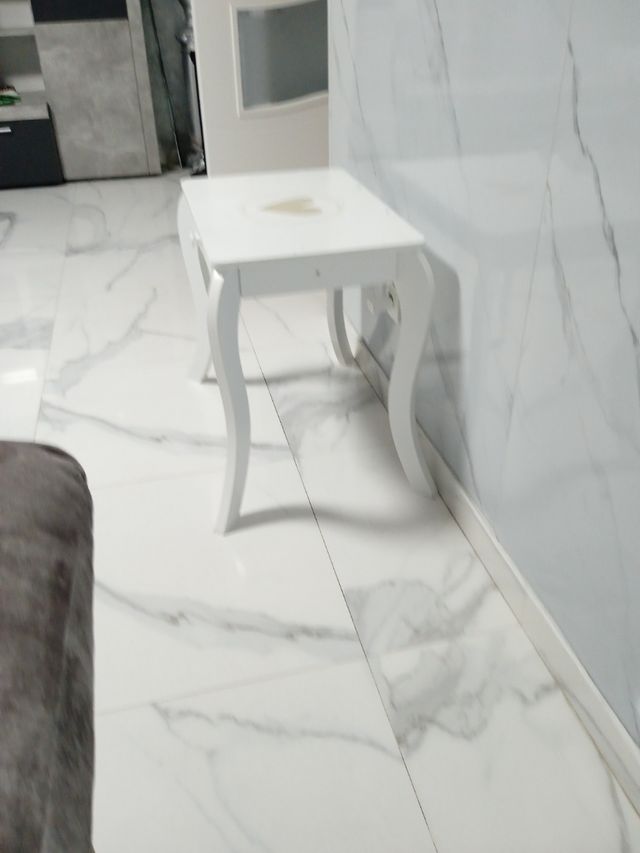 Mesa de cabeceira infantil branca