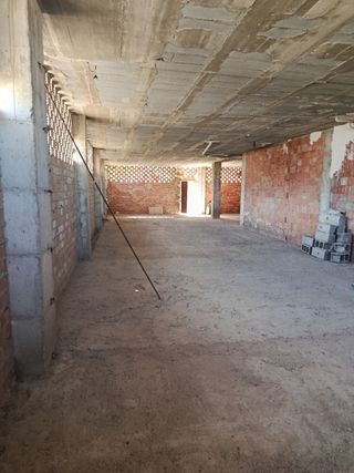 Local totalmente diàfano
