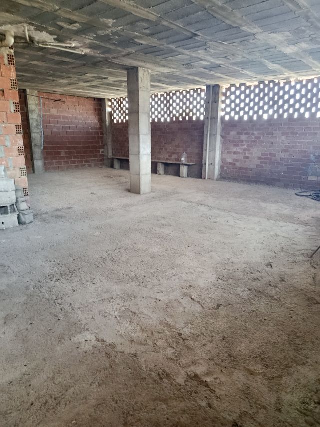 Local totalmente diàfano
