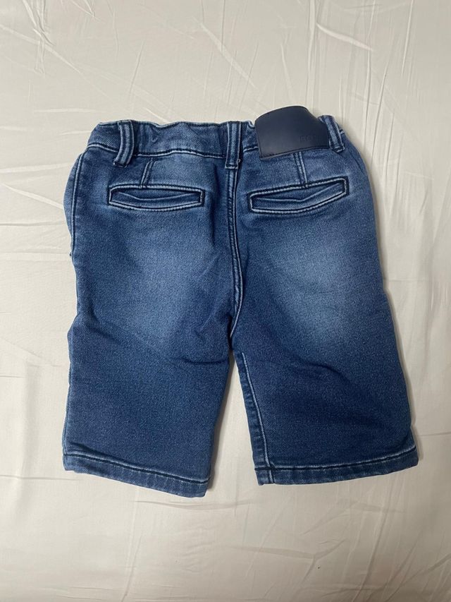 Pantalones cortos Hugo Boss niño, talla 6
