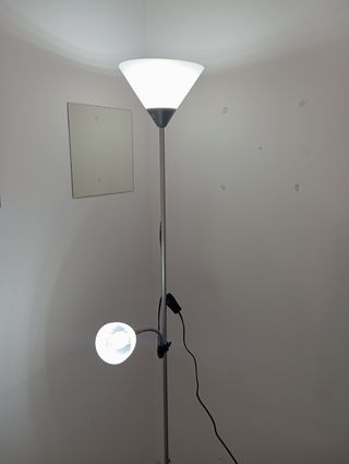 Lampara de pie moderna