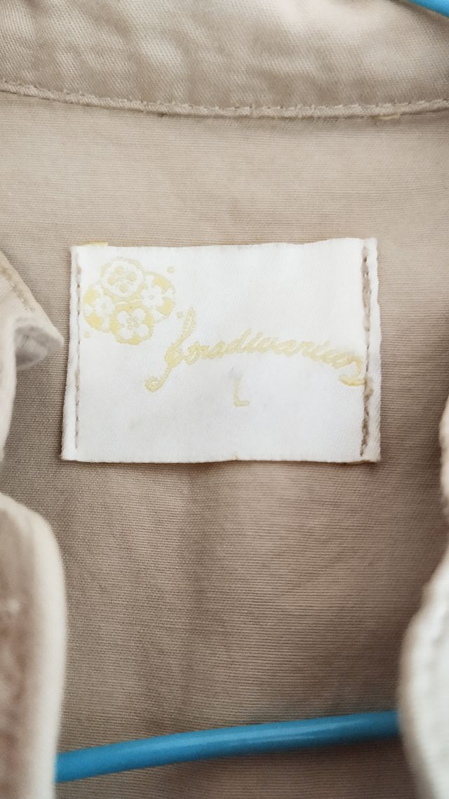 Blusa beige Stradivarius