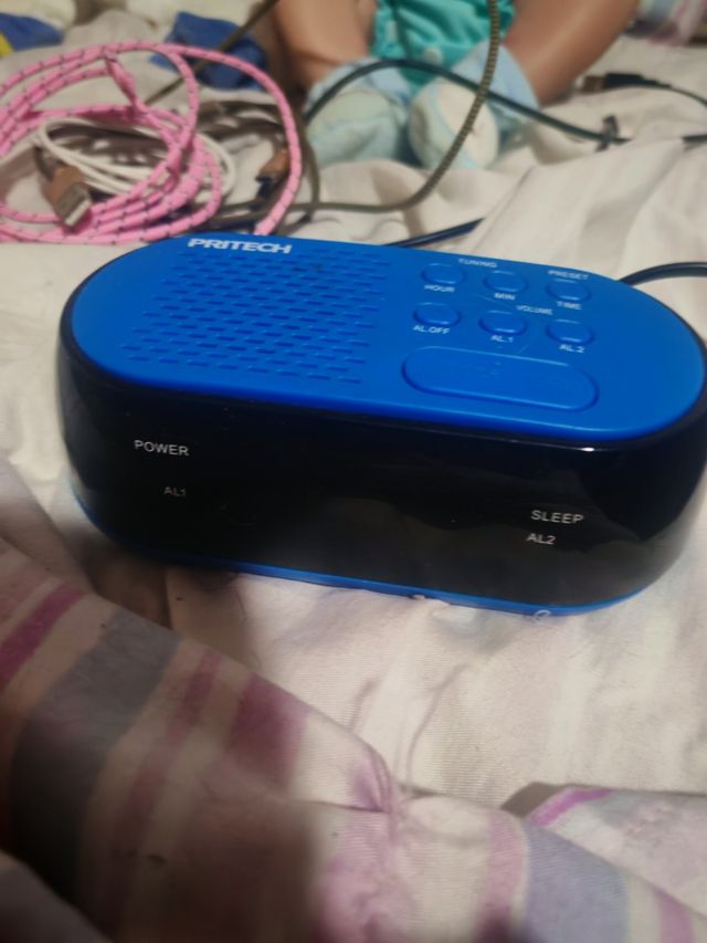 Radio Reloj PRITECH LED azul