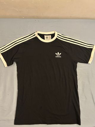 Camiseta Adidas Negra c/Rayas