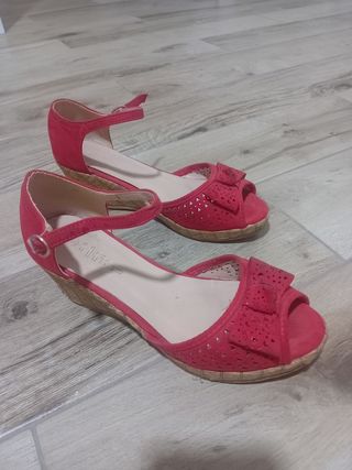 Sandalias cuña rojas