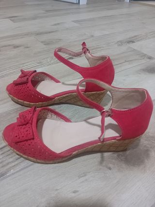 Sandalias cuña rojas