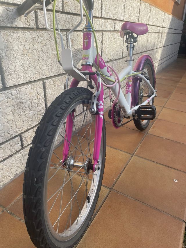 Bici de niña usada pero aún en buen estado