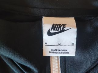 Chandal Nike completo, negro con líneas blancas 