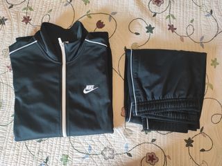 Chandal Nike completo, negro con líneas blancas 