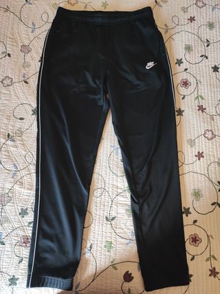Chandal Nike completo, negro con líneas blancas 