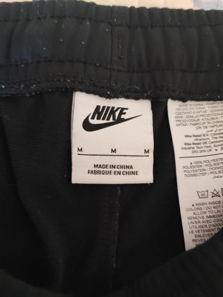 Chandal Nike completo, negro con líneas blancas 