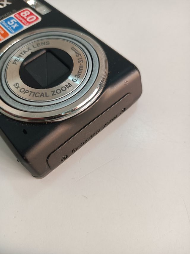 Pentax Optio V20 8MP da riparare.