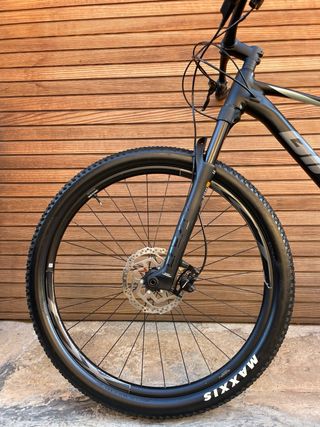 Bicicleta GIANT XTC MTB 2024
