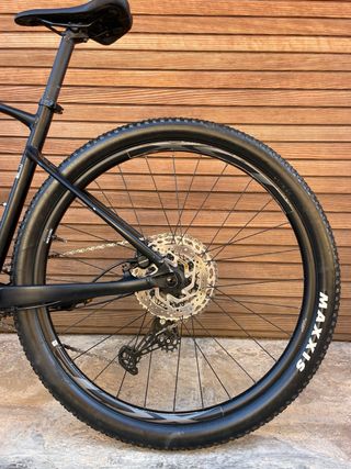 Bicicleta GIANT XTC MTB 2024