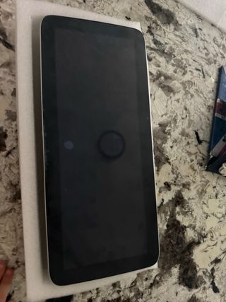 Pantalla Android 13.3" seminueva