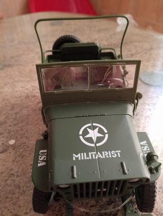 Jeep Militar Willis 1/18