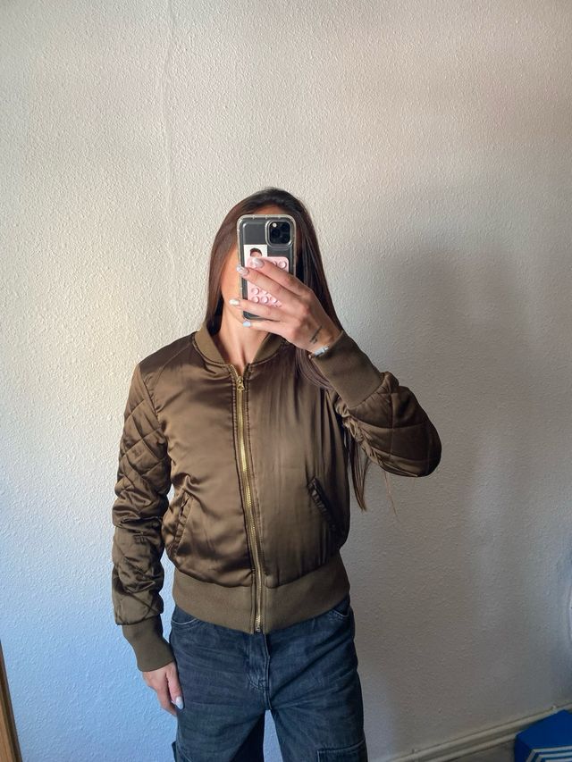 Chaqueta bomber verde militar