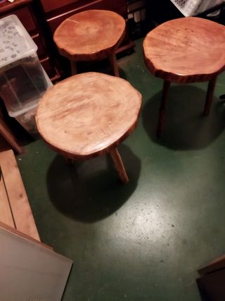 Mesitas rústicas de madera. Precio indicado p/unid