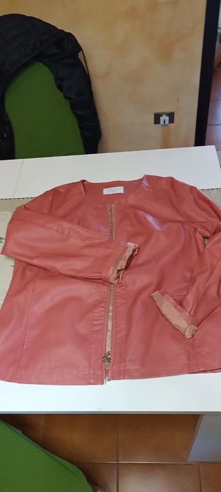 Giacca in similpelle colore perla semi nuovo