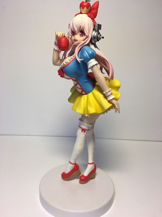 Statua Super Sonico Snow White