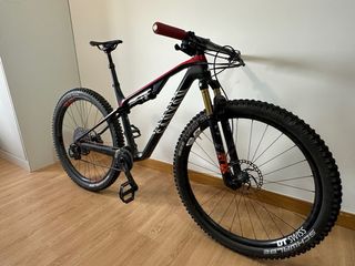 Bicicleta Canyon Lux CF9 WC