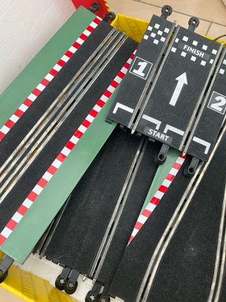 Scalextric: circuito, mandos y contador sin coche