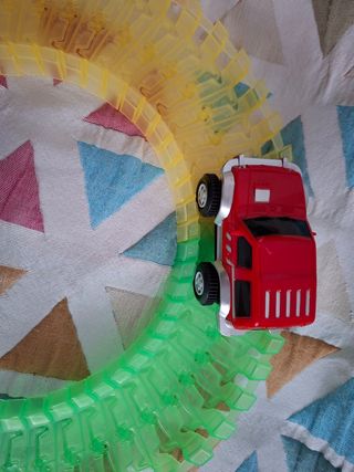 3 metros de Vias con coche motorizado