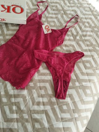 Conjunto lencería rojo OK