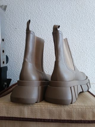 Botines beige plataforma