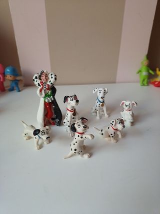 Cruella y dálmatas: 7 figuras