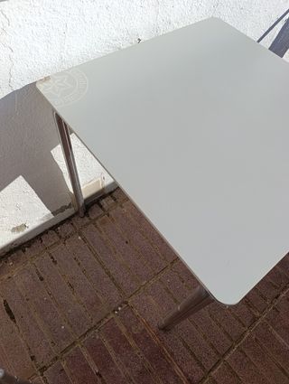 Mesa cuadrada para terraza 