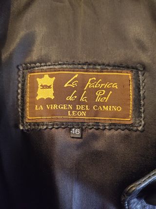 Abrigo cuero negro talla 46