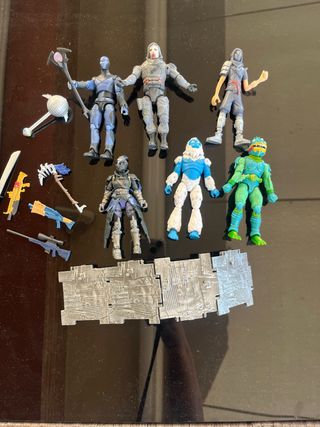 6 Figuras Fortnite + Armas