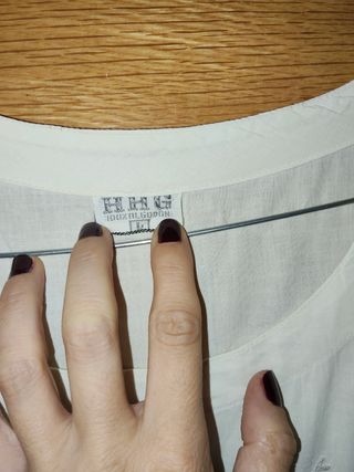 Blusa blanca bordada - sin mangas