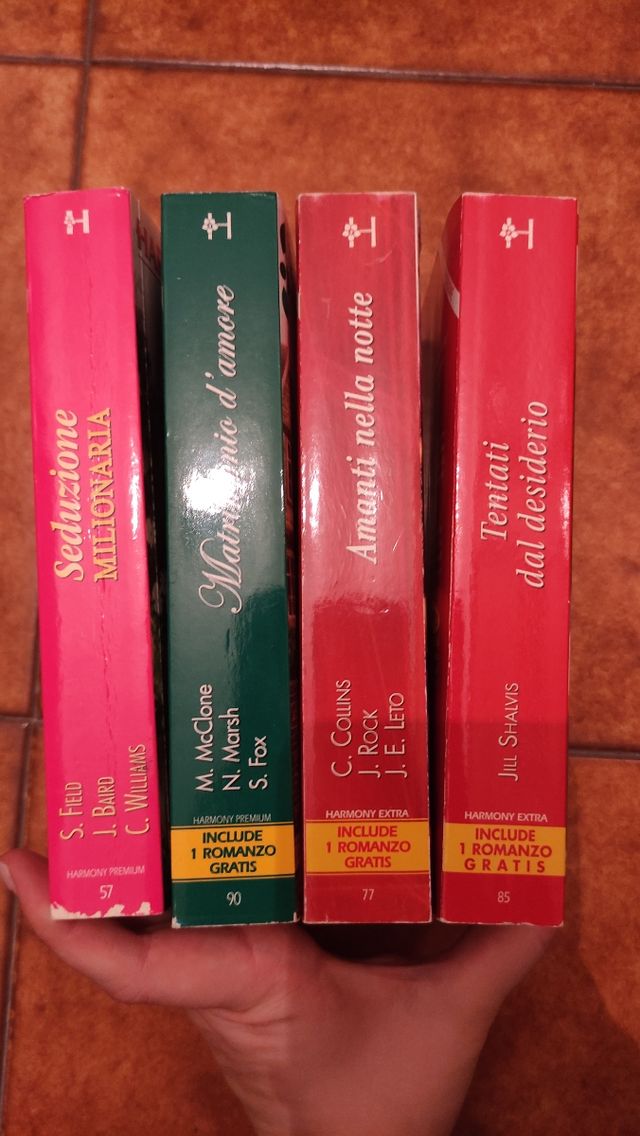 Set 4 libri Harmony Premium ed Extra