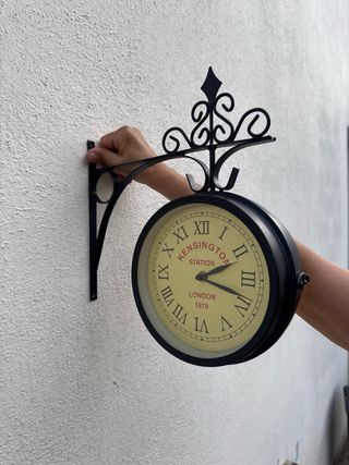 Orologio vintage della stazione ferroviaria