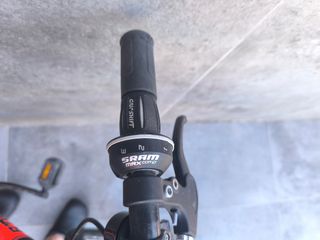 Bicicleta montaña B TWIN ROCK RIDER 500 DE 24"