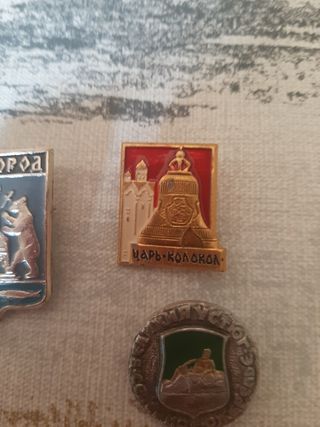 3 Pins URSS - Novgorod, Campana, Río