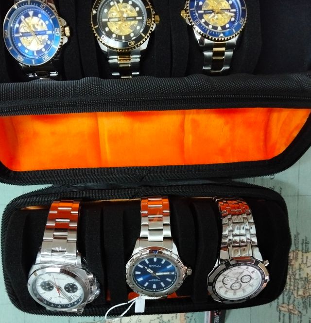 3 relojes - Berley, Caraju, Curren