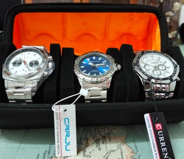 3 relojes - Berley, Caraju, Curren
