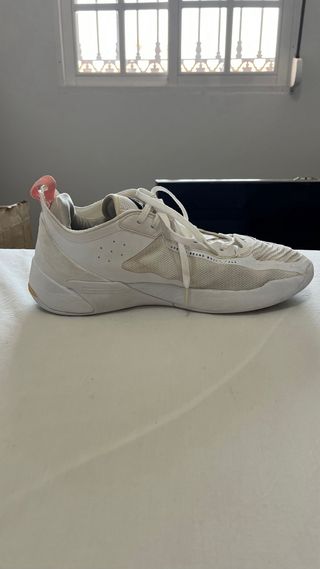 Zapatillas Jordan Luka 1 - Blancas y Rosa