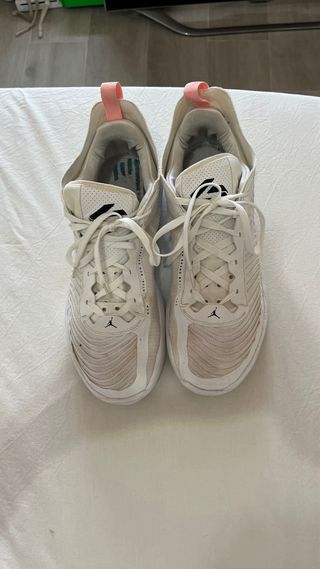 Zapatillas Jordan Luka 1 - Blancas y Rosa