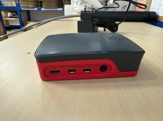 Raspberry Pi 4 Modelo B (4Gb) - Carcasa Roja