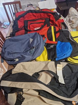 5 Mochilas Variadas - Adidas, Mathesers