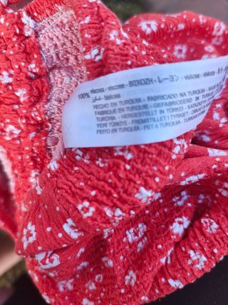 USADO-Top Bershka rojo flores - Talla M-700