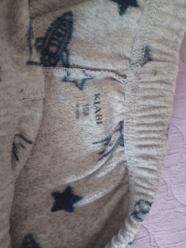 Pijama niño 10 años - espacial
135-143 centímetros