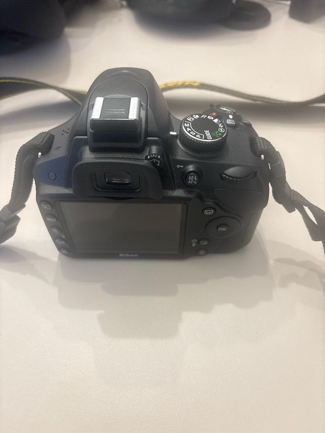 Cámara Nikon D3200 negra