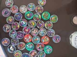 Medallas Yokai: Libro y Medallas
