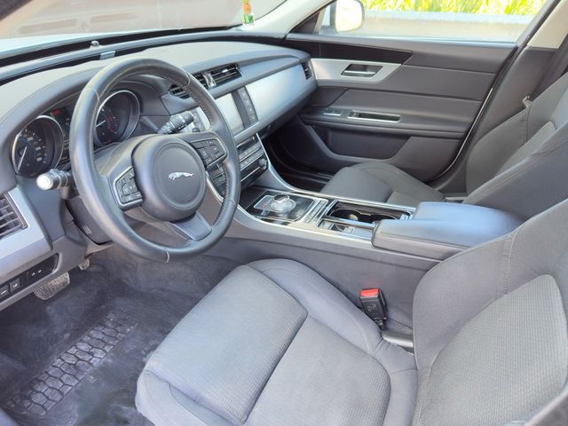 Jaguar XF 20d Pure Automatico 2016