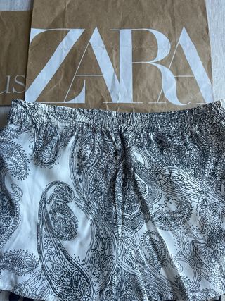 STRADIVARIUS+ZARA:Short encaje+ borlas TXS-S nuevo